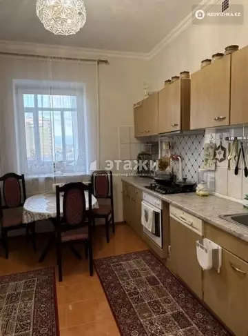 3-комнатная квартира, этаж 8 из 9, 106 м²