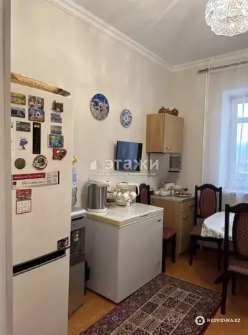 3-комнатная квартира, этаж 8 из 9, 106 м²