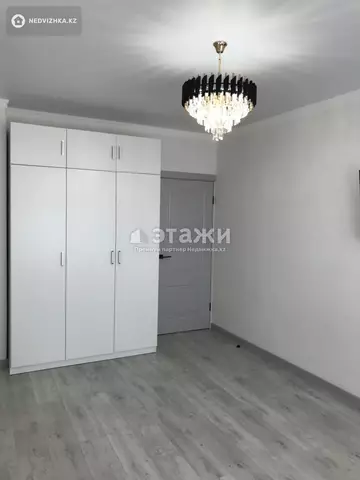 2-комнатная квартира, этаж 4 из 14, 55 м²