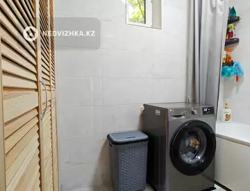 4-комнатная квартира, этаж 4 из 5, 77 м²