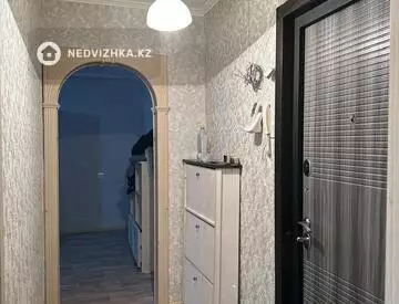 3-комнатная квартира, этаж 2 из 9, 58 м²