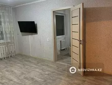 3-комнатная квартира, этаж 2 из 9, 58 м²