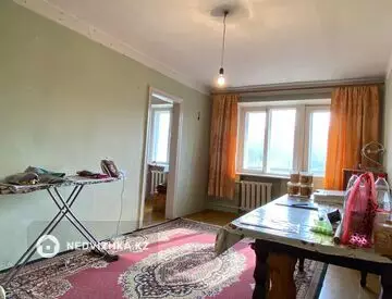 3-комнатная квартира, этаж 4 из 4, 52 м²