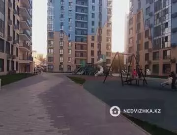 1-комнатная квартира, этаж 4 из 20, 38 м²