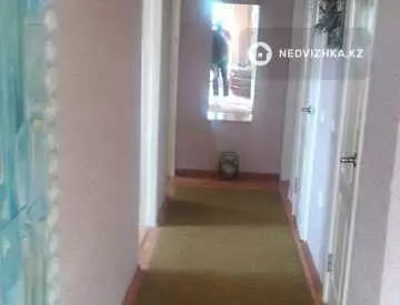 4-комнатная квартира, этаж 1 из 3, 81 м²