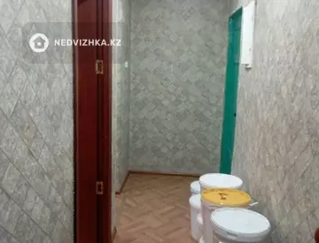 2-комнатная квартира, этаж 4 из 5, 42 м²