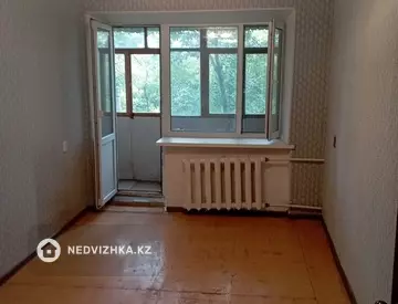 2-комнатная квартира, этаж 4 из 5, 42 м²