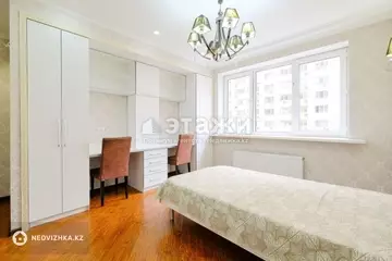 3-комнатная квартира, этаж 6 из 18, 112 м²