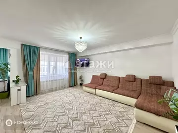 4-комнатная квартира, этаж 10 из 16, 108 м²