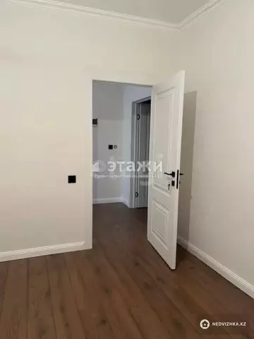 2-комнатная квартира, этаж 4 из 14, 56 м²