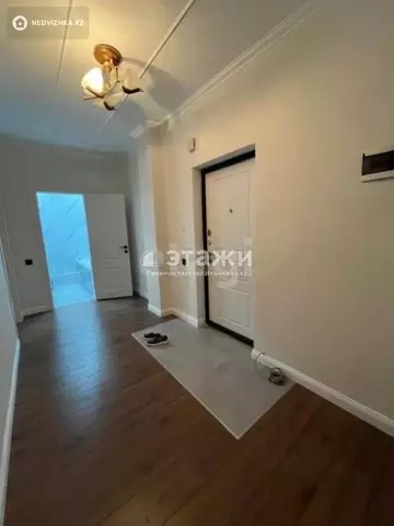 2-комнатная квартира, этаж 4 из 14, 56 м²