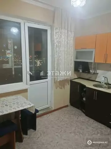 2-комнатная квартира, этаж 21 из 25, 60 м²