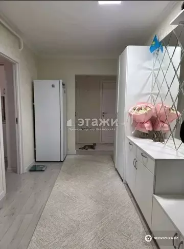 3-комнатная квартира, этаж 2 из 9, 63 м²