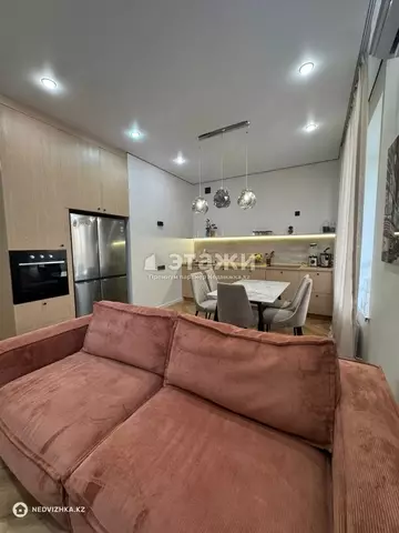 2-комнатная квартира, этаж 8 из 10, 62 м²