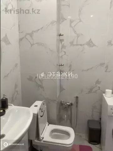 3-комнатная квартира, этаж 2 из 10, 77 м²