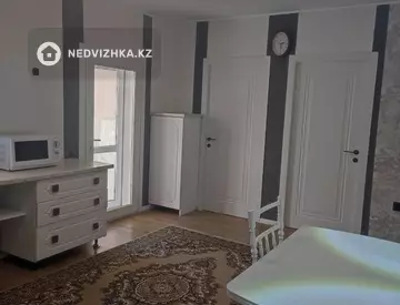 2-комнатная квартира, этаж 1 из 2, 65 м², на длительный срок