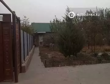 5-комнатный дом, 10 соток, 50 м²