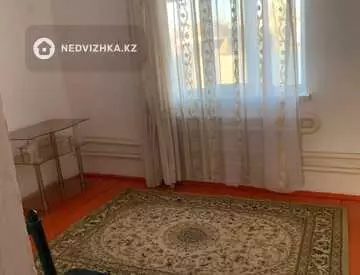 5-комнатный дом, 10 соток, 50 м²