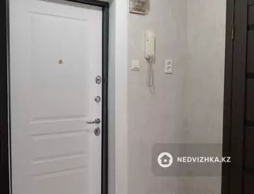 1-комнатная квартира, этаж 9 из 9, 36 м²