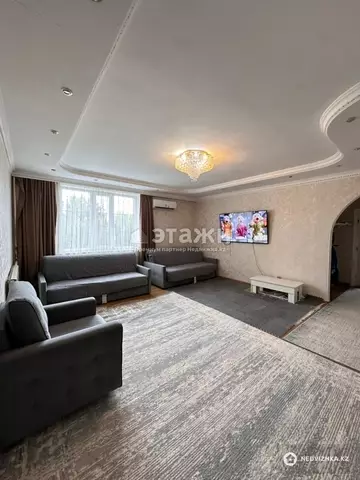 3-комнатная квартира, этаж 2 из 16, 83 м²