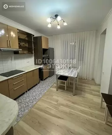 3-комнатная квартира, этаж 4 из 9, 94 м²