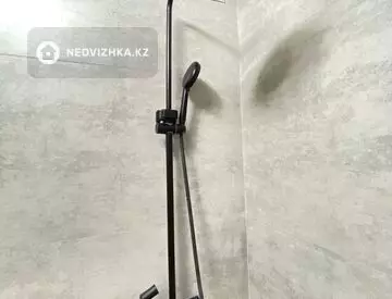 2-комнатная квартира, этаж 1 из 5, 60 м², на длительный срок