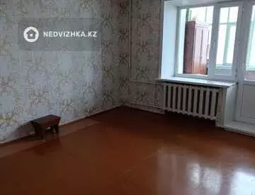 2-комнатная квартира, этаж 3 из 9, 51 м², на длительный срок