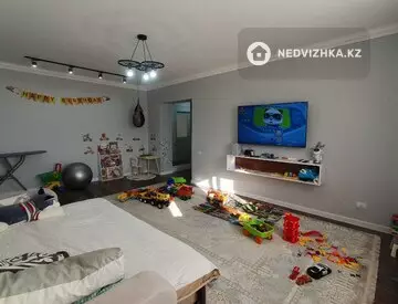 2-комнатная квартира, этаж 8 из 8, 75 м²