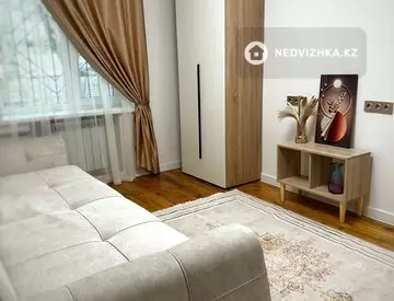 2-комнатная квартира, этаж 1 из 4, 42 м², на длительный срок