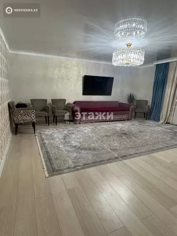 3-комнатная квартира, этаж 2 из 12, 108 м²