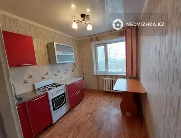 3-комнатная квартира, этаж 4 из 5, 60 м²