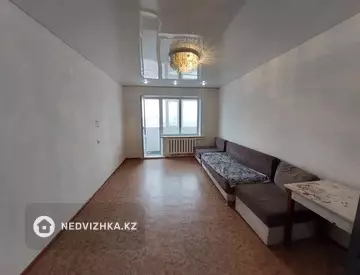 3-комнатная квартира, этаж 4 из 5, 60 м²