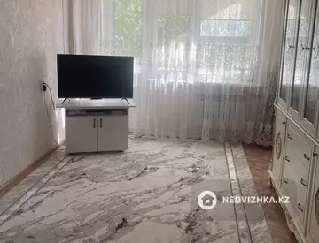 4-комнатная квартира, этаж 3 из 5, 58 м²