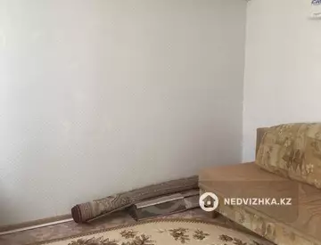 4-комнатная квартира, этаж 3 из 5, 58 м²