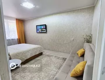 1-комнатная квартира, этаж 1 из 5, 33 м², посуточно