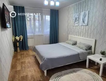 1-комнатная квартира, этаж 4 из 5, 32 м², посуточно