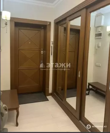 4-комнатная квартира, этаж 4 из 5, 77 м²
