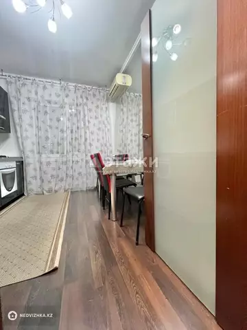 1-комнатная квартира, этаж 8 из 9, 40 м², на длительный срок