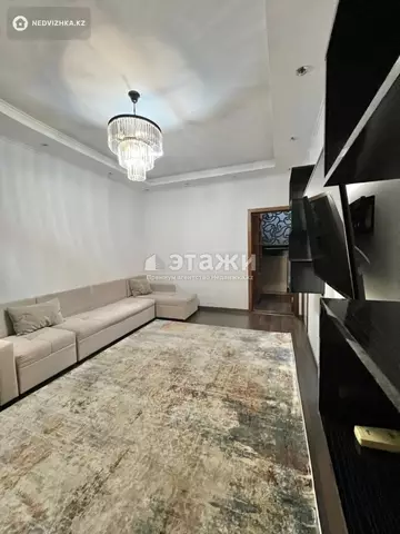 1-комнатная квартира, этаж 8 из 9, 40 м², на длительный срок