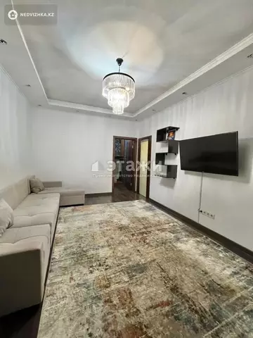 1-комнатная квартира, этаж 8 из 9, 40 м², на длительный срок