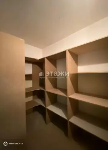 1-комнатная квартира, этаж 10 из 15, 55 м²