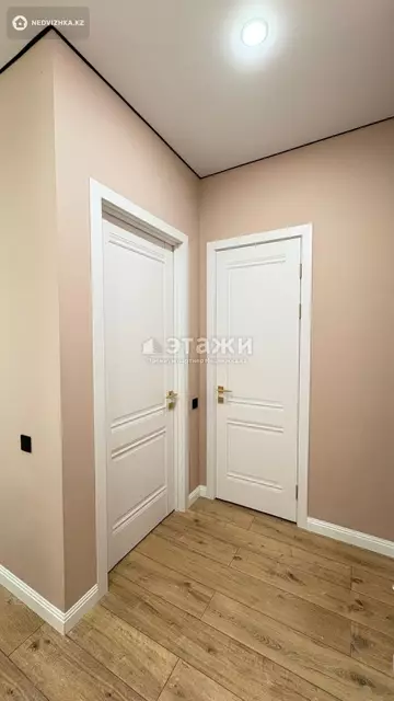 2-комнатная квартира, этаж 12 из 12, 38 м²