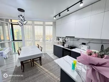 3-комнатная квартира, этаж 22 из 23, 95 м²