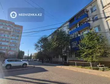 3-комнатная квартира, этаж 2 из 5, 64 м²