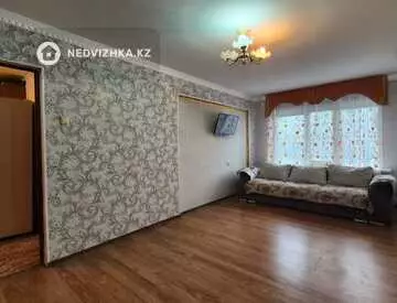 3-комнатная квартира, этаж 2 из 5, 64 м²