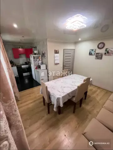 3-комнатная квартира, этаж 4 из 5, 59 м²