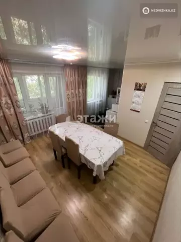 3-комнатная квартира, этаж 4 из 5, 59 м²