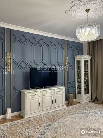 3-комнатная квартира, этаж 5 из 8, 106 м²