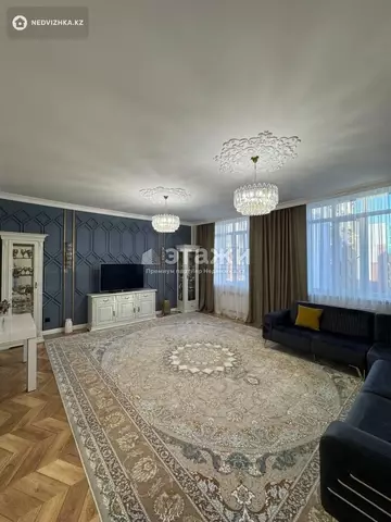 3-комнатная квартира, этаж 5 из 8, 106 м²