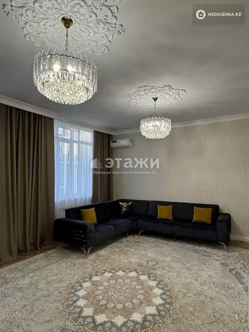3-комнатная квартира, этаж 5 из 8, 106 м²